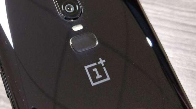 OnePlus अपने स्मार्टफोन OnePlus 7 में वायर्ड फास्ट चार्जिंग टेक्नोलॉजी के साथ देगा ये बेहतरीन फीचर्स, पढ़िए