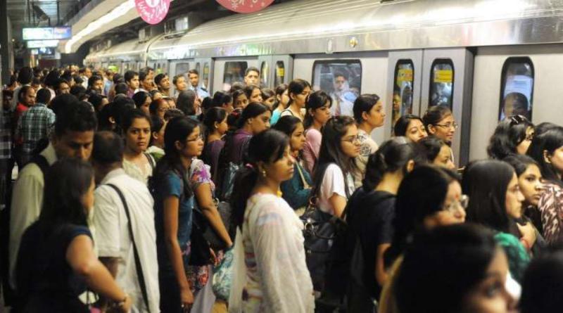 दिल्ली मेट्रो में महिलाओं के मुफ्त सफर को लेकर सरकार ने चला यह बड़ा दांव