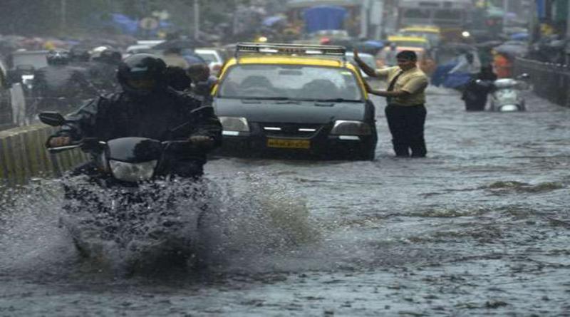 देहरादून में सड़के बनी तालाब