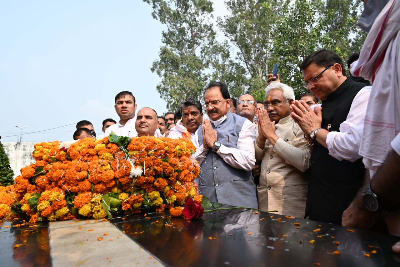 मुख्यमंत्री श्री पुष्कर सिंह धामी ने  राज्य आंदोलनकारी शहीदों की पुण्य स्मृति पर अर्पित की श्रद्धांजलि।