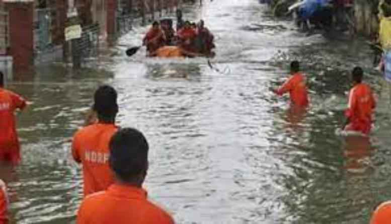 बचाव कार्य के लिए डीआइजी ने हरिद्वार से एसडीआरएफ की दो टीमें बुलाई, जिन्हें रुद्रपुर व हल्द्वानी में भेजा जाएगा