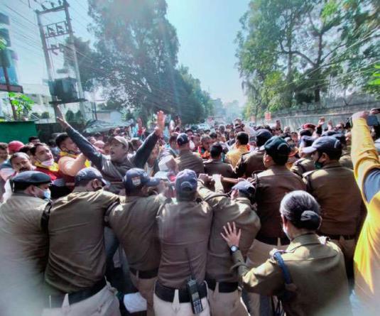 आज तीर्थपुरोहित जन आक्रोश रैली निकाल काला दिवस मना रहे, समर्थन को पहुंचे प्रीतम