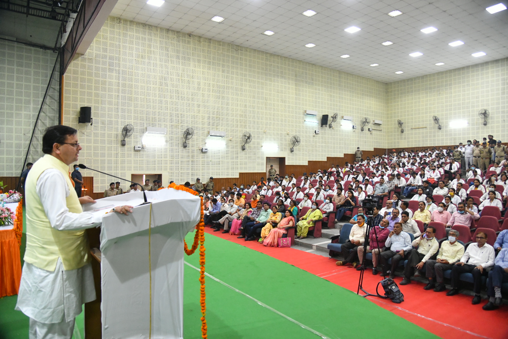 विश्व स्वास्थ्य दिवस पर मुखमंत्री पहुंचे ऋषिकुल आयुर्वेदिक विश्वविद्यालय