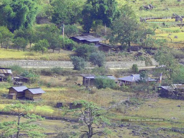 चीन सीमा से सटे गांव गुंजी और कुटी में प्राकृतिक जलस्रोत जमने लगे