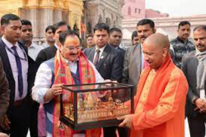 JP Nadda ने CM Yogi के साथ बाबा विश्वनाथ से विजयश्री का लिया आशीर्वाद