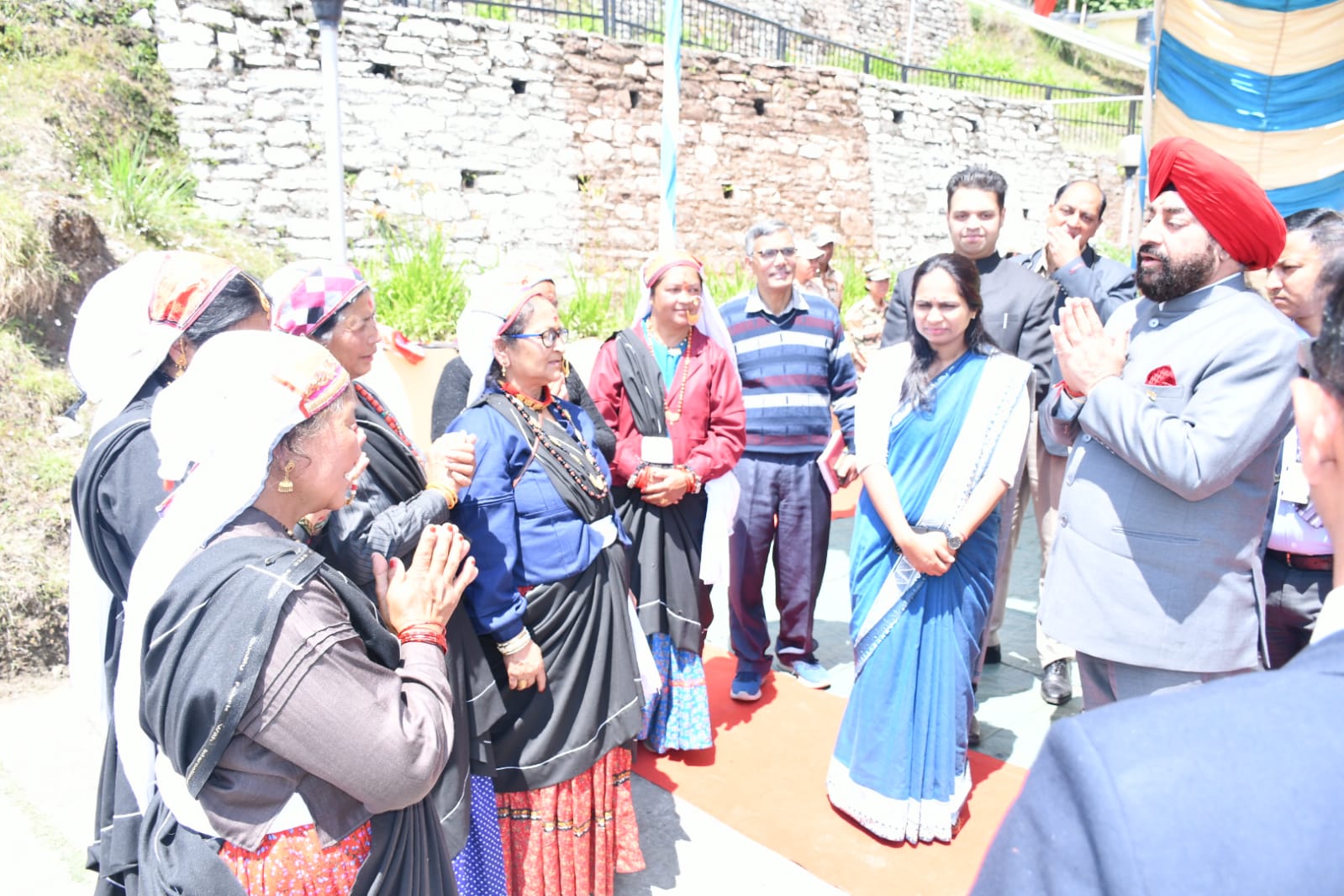 प्रदेश के राज्यपाल जनपद पिथौरागढ़ के दो दिवसीय दौरे के दौरान रविवार को मुनस्यारी पहुंचे