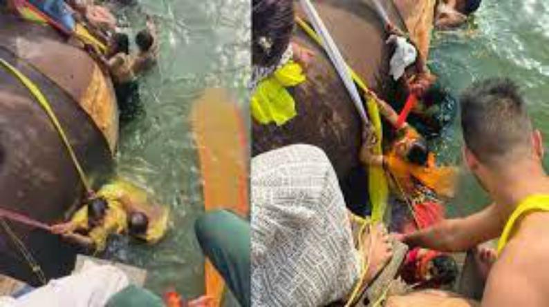 बलिया में गंगा नदी में पलटी नाव, 3 की मौत; 20-25 लोगों के लापता