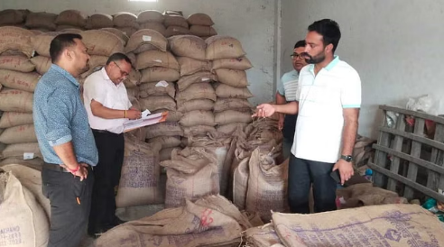बहादराबाद गोदाम से भारी मात्रा में मिला सरकारी चावल, राइस मिल में एसडीएम ने मारा छापा