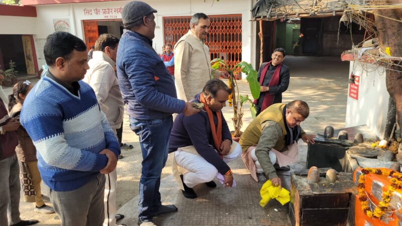 महानगर देहरादून में भाजपा कार्यकर्ताओं द्वारा कई विभिन्न स्थानों पर मंदिरों पर चलाया गया स्वच्छ अभियान कार्यक्रम