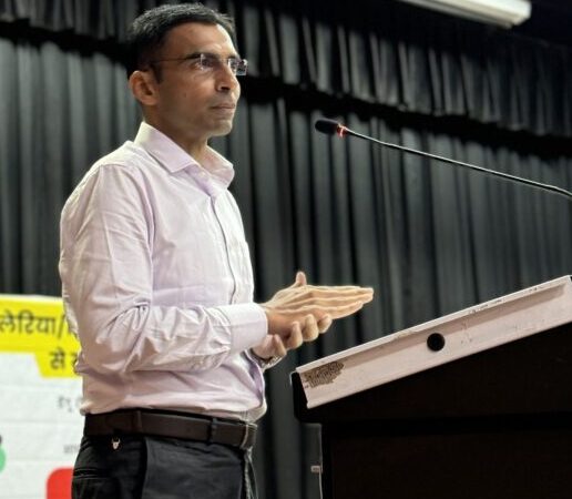 अब फ्री में मिलेगा वकील – डीएम ऑफिस में निःशुल्क विधिक सहायता केंद्र शुरू