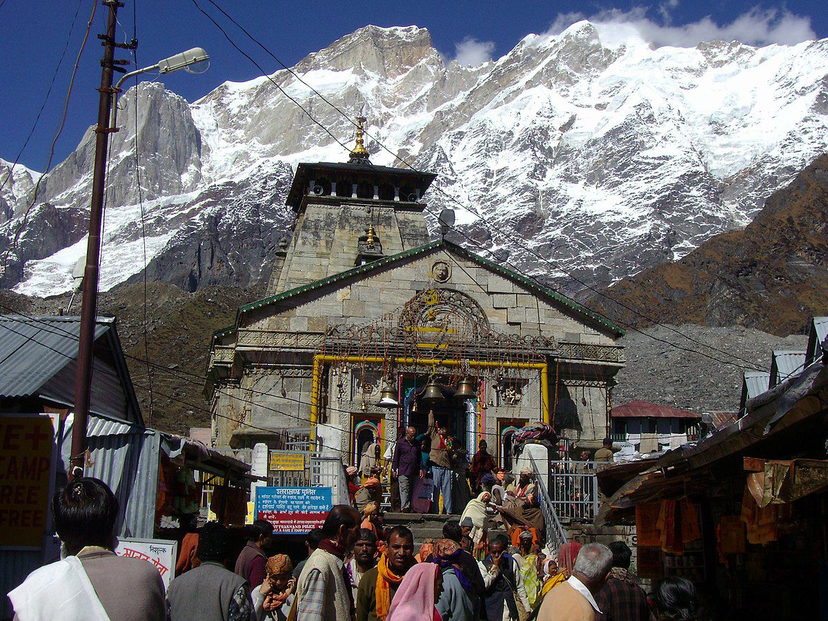 Weather: उत्तर भारत में शीतलहर का प्रकोप, पहाड़ों पर जमीं नदियां-झरने, दिल्ली-एनसीआर में हल्की बारिश