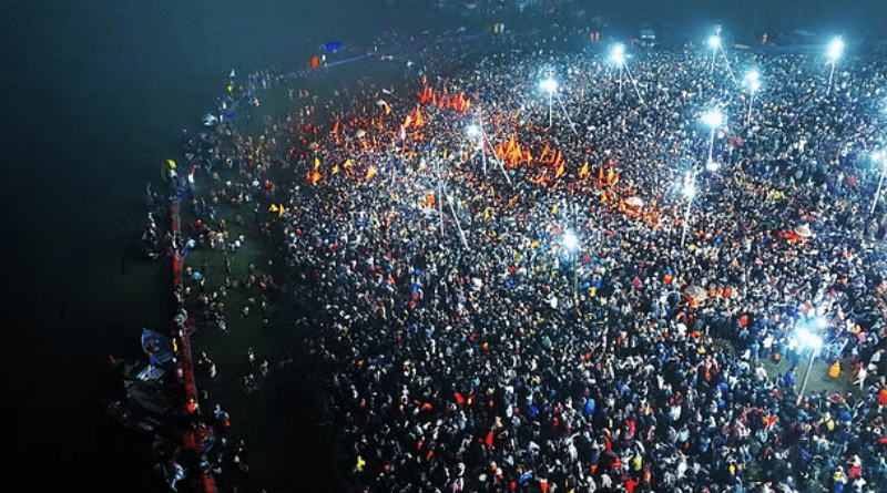 महाकुंभ: आस्था का महासंगम, नागा साधुओं ने अमृत स्नान से की शुरुआत