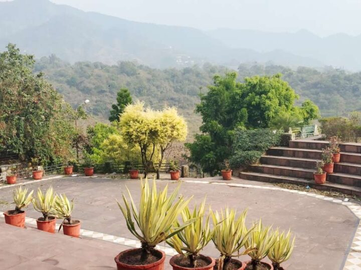 बढ़ता पर्यटन और संतुलित प्रबंधन की जरूरत: उत्तराखंड के तीर्थ व पर्यटन स्थलों पर बढ़ता दबाव