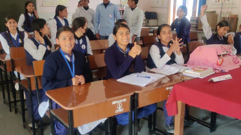 देहरादून के सरकारी स्कूलों को स्मार्ट बनाने की दिशा में तेजी, डीएम सविन बंसल की पहल पर ‘प्रोजेक्ट उत्कर्ष’ धरातल पर