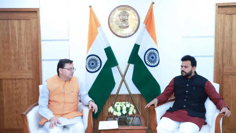 उत्तराखंड में विमानन सुविधाओं के विस्तार को लेकर मुख्यमंत्री धामी ने की केंद्रीय मंत्री से मुलाकात
