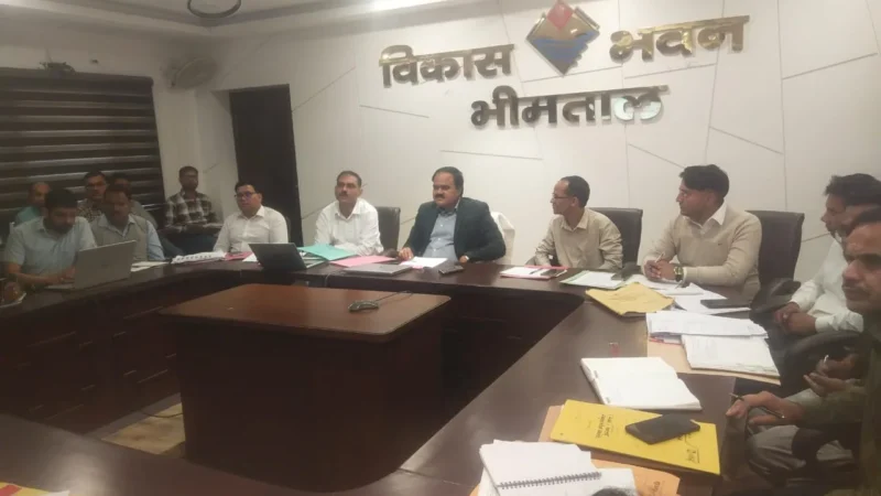 भीमताल में SARRA बैठक: जल स्रोत संरक्षण व भू-जल रिचार्ज योजनाओं की प्रगति पर समीक्षा