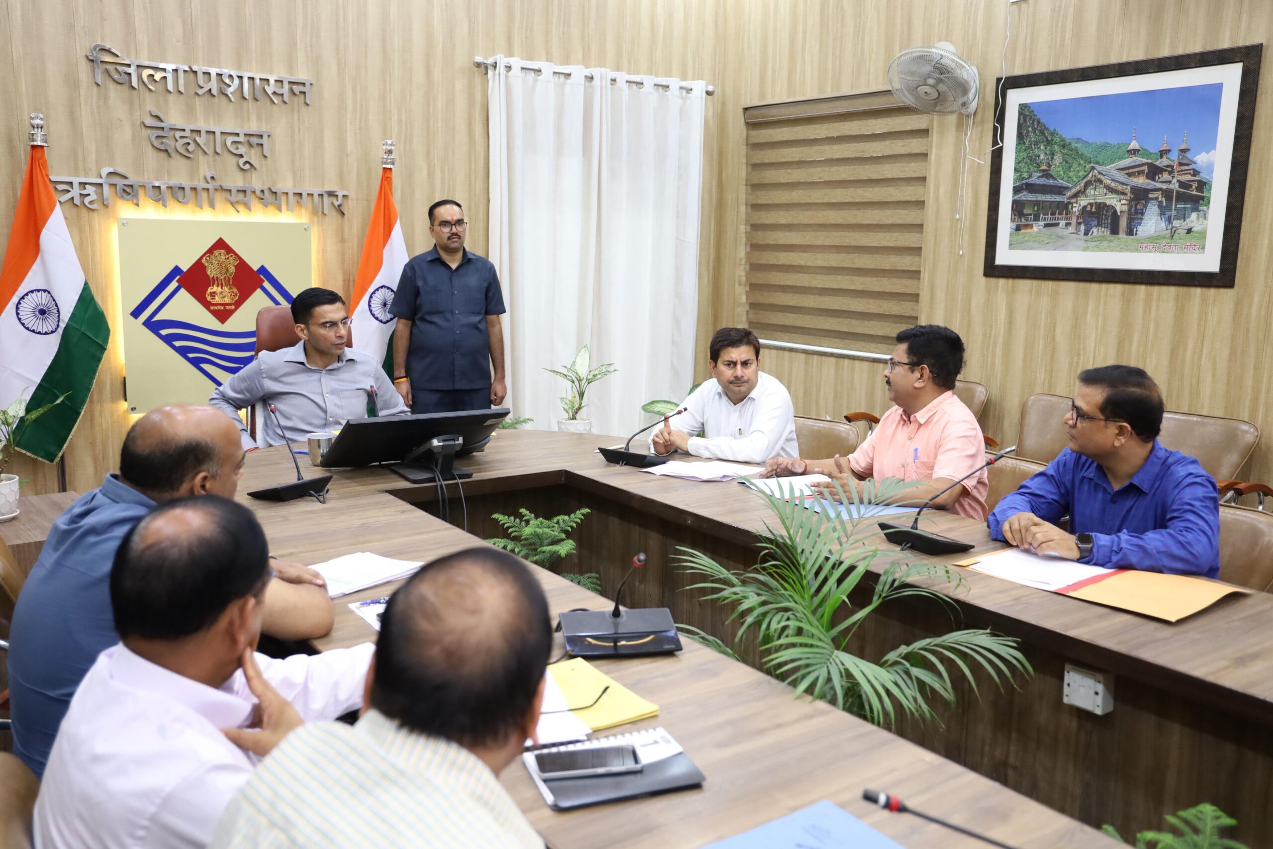 राजस्व बढ़ाए बिना नहीं रुकेगी चोरी, देहरादून डीएम ने दिए कड़े निर्देश—जानिए पूरी रिपोर्ट