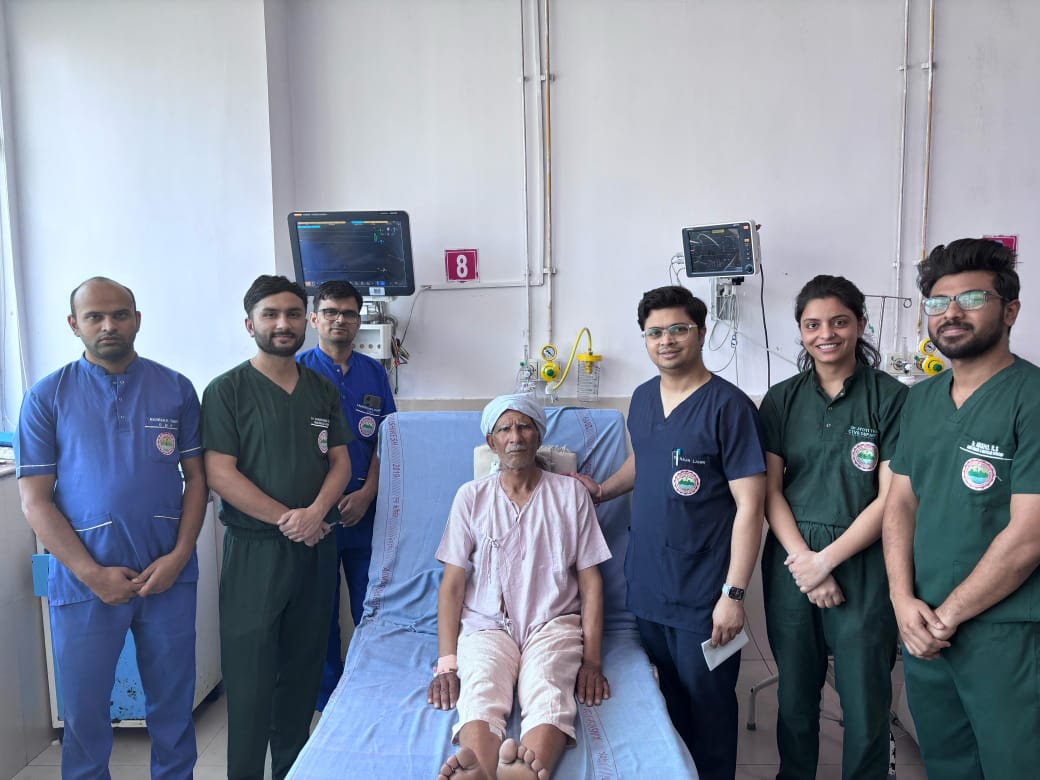 एम्स ऋषिकेश में बिना छाती खोले पहली बार हार्ट बाईपास सर्जरी