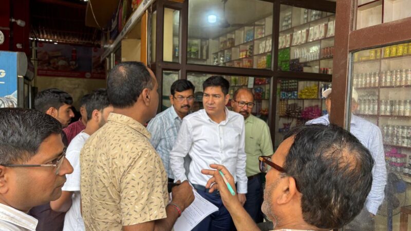 यात्रा मार्गों पर मिलावटखोरों पर FDA का शिकंजा, हरिद्वार से उधमसिंहनगर तक ताबड़तोड़ छापेमारी