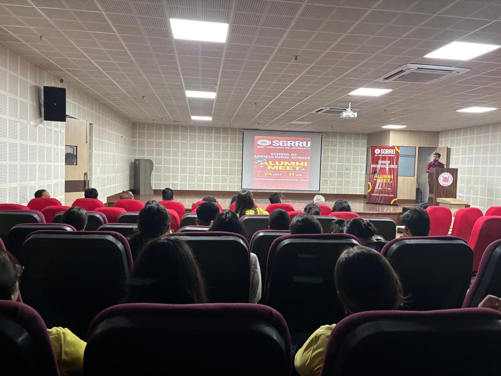 SGRRU एलुमनी मीट 2025: जब एक मंच पर मिले अधिकारी, शिक्षक और एंटरप्रेन्योर पूर्व छात्र