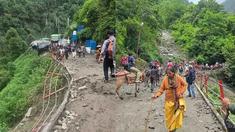 केदारनाथ यात्रा मार्ग पर भूस्खलन से हादसा, दो मजदूरों की मौत, तीन घायल
