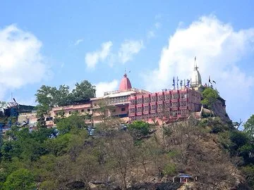 मनसा देवी मंदिर में भगदड़ से बड़ा हादसा, छह श्रद्धालुओं की मौत, कई घायल
