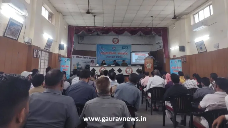 देहरादून में परिवहन विभाग ने चलाया सड़क सुरक्षा जागरूकता अभियान, उत्कृष्ट चालकों और परिचालकों को किया गया सम्मानित