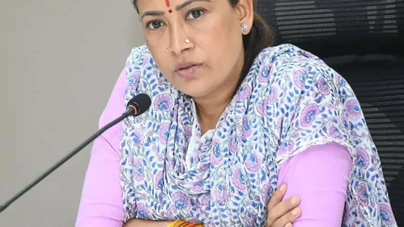 महिला स्वरोजगार योजना के बजट का शत प्रतिशत उपयोग सुनिश्चित करें: रेखा आर्या