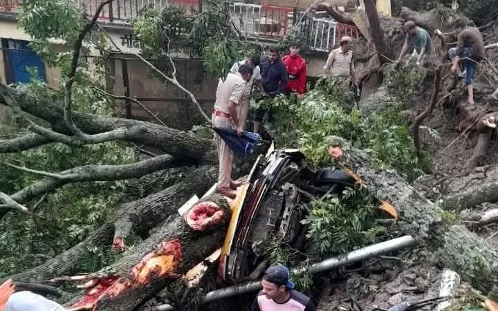 धराली के बाद अब थराली (चमोली) में फटा बादल