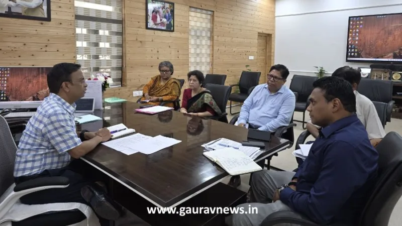 स्वास्थ्य सेवाओं में सुधार के लिए प्रदेश में स्वास्थ्य आयुक्त बनाने पर विचार