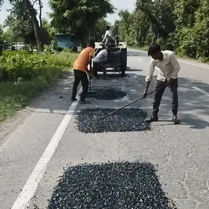 नैनीताल एडीएम ने किया रामनगर–काशीपुर मार्ग का निरीक्षण, गड्ढों की मरम्मत शुरू