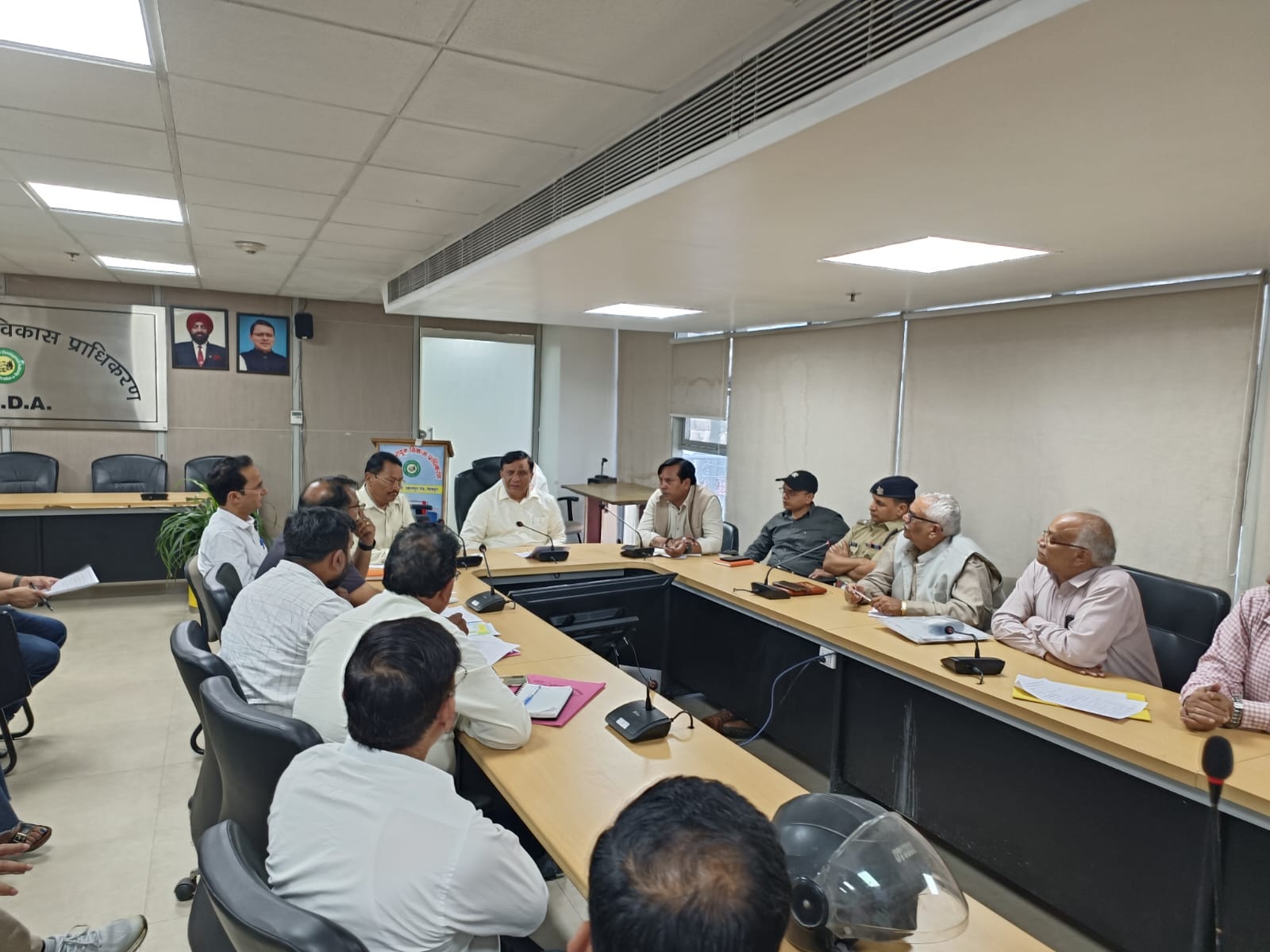 आढ़त बाजार पुनर्विकास परियोजना पर एमडीडीए की समीक्षा बैठक, 3 नवंबर से शुरू होगा काम