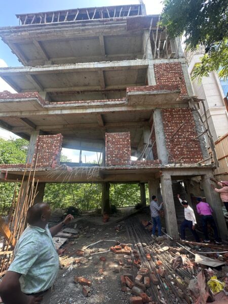 dehradun-atikraman-abhiyan-mdda-nagar-nigam 2