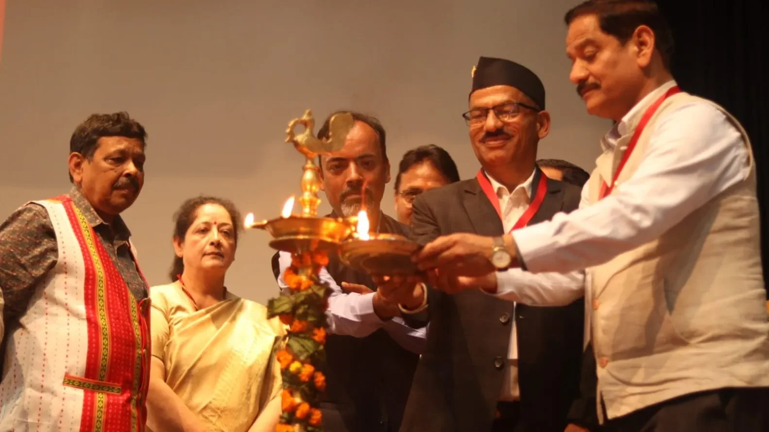 ग्लोबल भूगोल सम्मेलन में विशेषज्ञों की चेतावनी — शहरीकरण और घटते गांवों से बिगड़ रहा पर्यावरणीय संतुलन