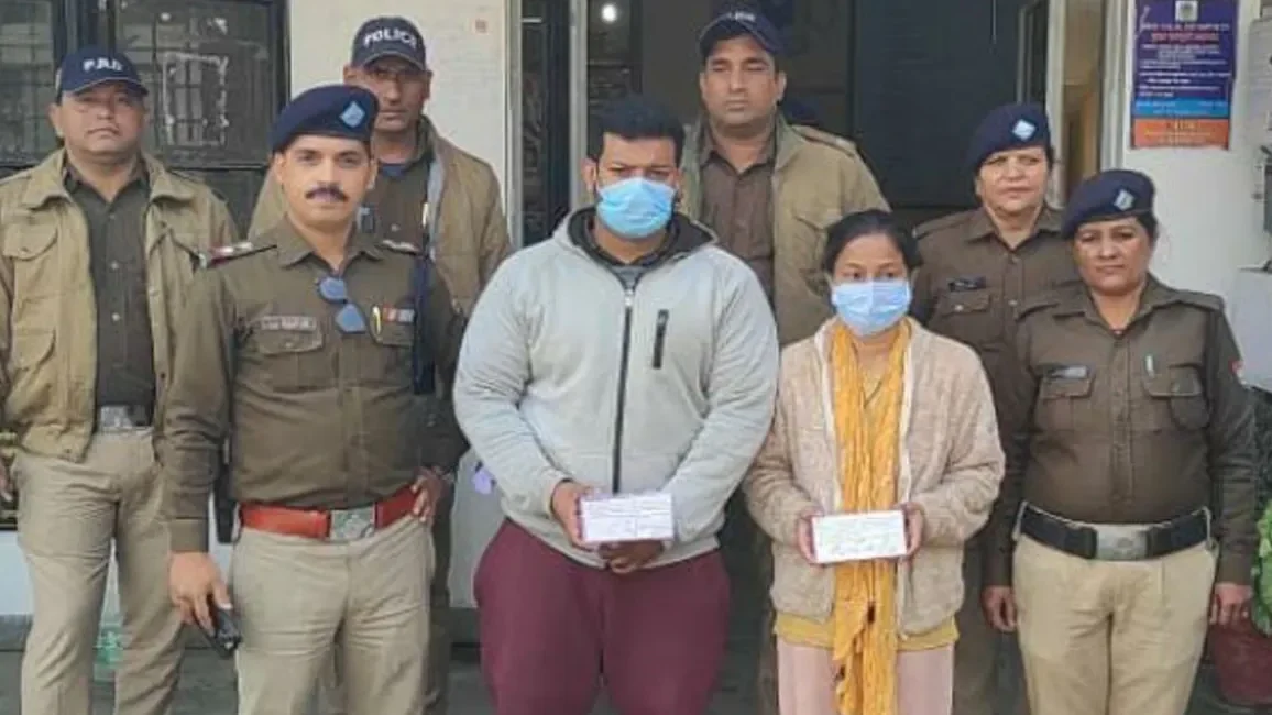 देहरादून में बांग्लादेशी नागरिक फर्जी दस्तावेज़ों संग गिरफ्तार, स्थानीय महिला भी हिरासत में