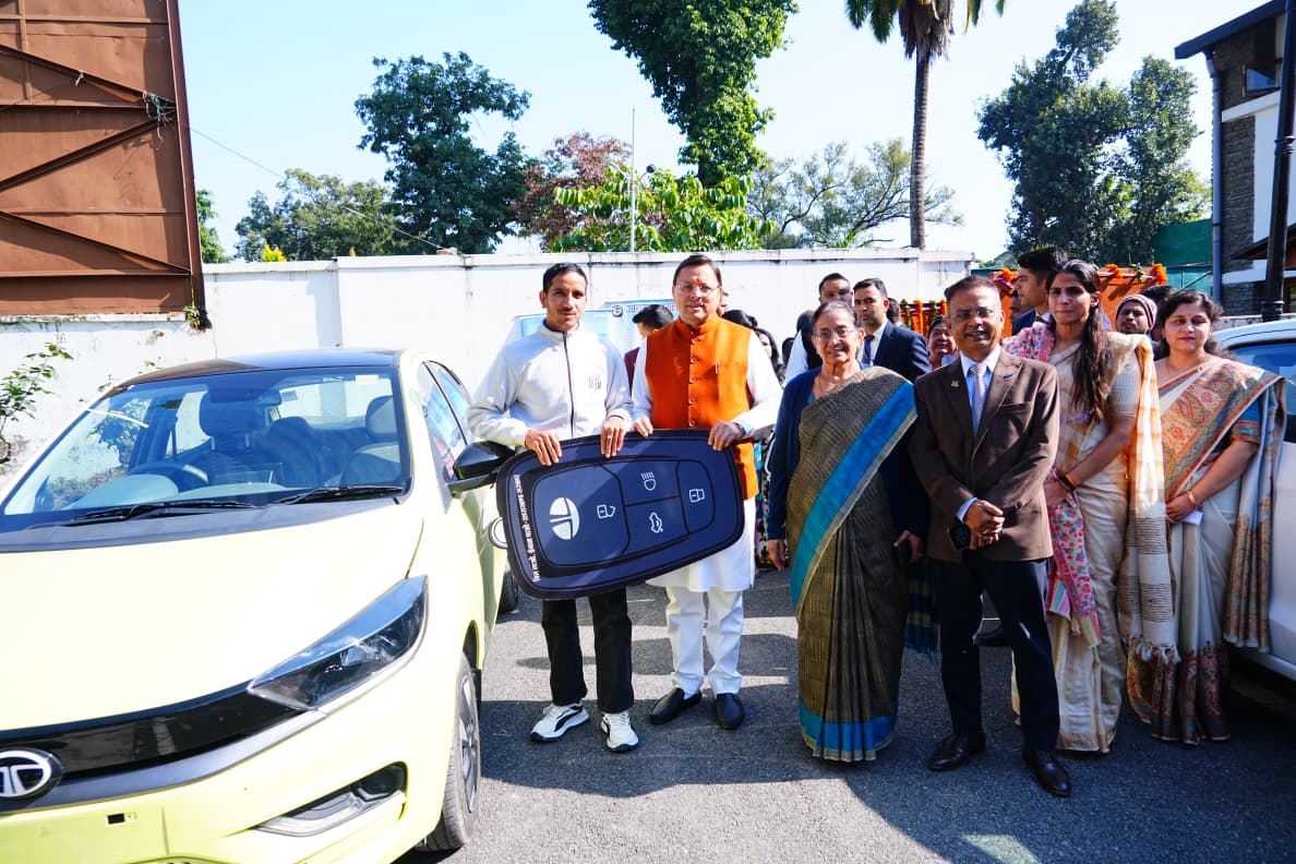 ‘बिल लाओ–इनाम पाओ’ योजना के विजेताओं को सीएम धामी ने सम्मानित किया, 1,888 उपभोक्ताओं को मिले पुरस्कार