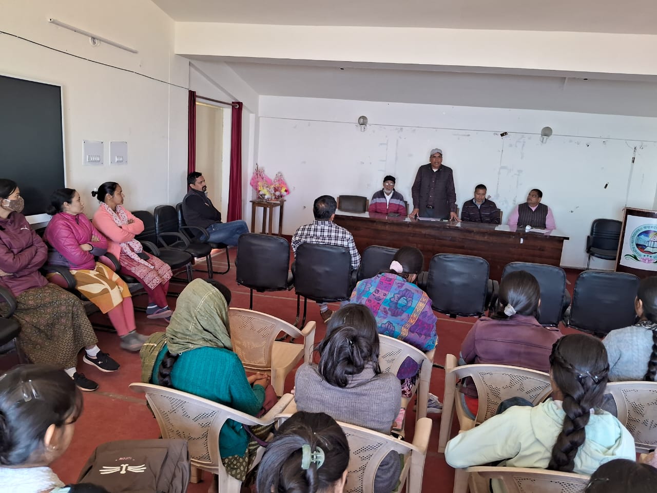 श्री देव सुमन परिसर चंद्रबदनी में बिरसा मुंडा जयंती पर सांस्कृतिक कार्यक्रम आयोजित