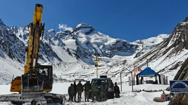 फरवरी में खुला आदि कैलाश मार्ग, भारी बर्फबारी के बाद बीआरओ ने बहाल की आवाजाही