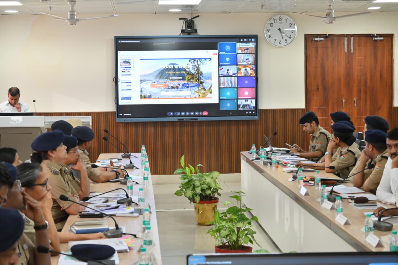 चारधाम यात्रा 2026: 7000 पुलिसकर्मी तैनात, 16 सुपर जोन में कड़ी सुरक्षा व्यवस्था