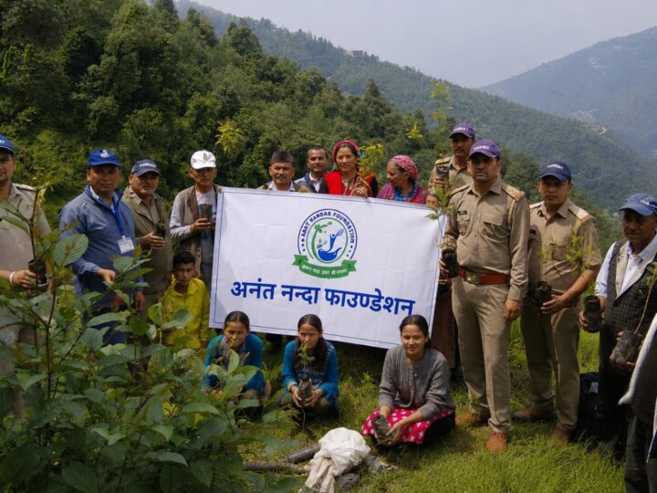 हरेला पर्व पर मुन्दोली में अनंत नन्दा फाउंडेशन ने 500 पौधे लगाए गए, 30 जुलाई तक 3,000 पौधरोपण का लक्ष्य
