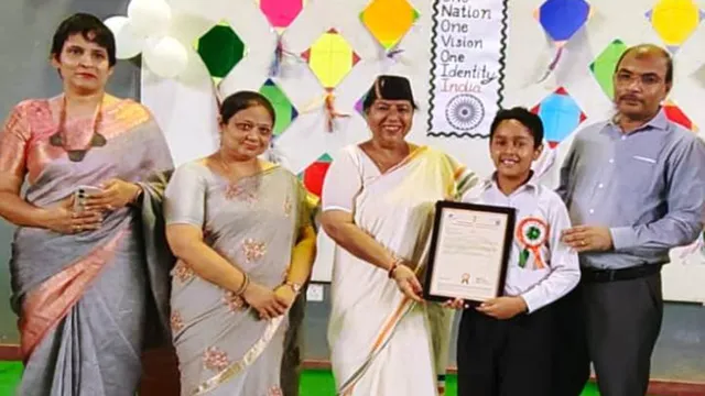 पंतनगर: छठी कक्षा के छात्र ने बाएं हाथ से लिखने वाले विद्यार्थियों के लिए बनाई कुर्सी, मिला पेटेंट