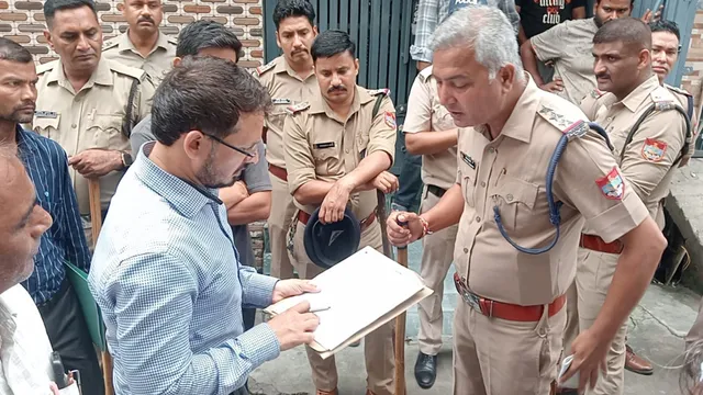 काशीपुर में बिना मान्यता संचालित दो मदरसे सील, पुलिस-प्रशासन की संयुक्त कार्रवाई